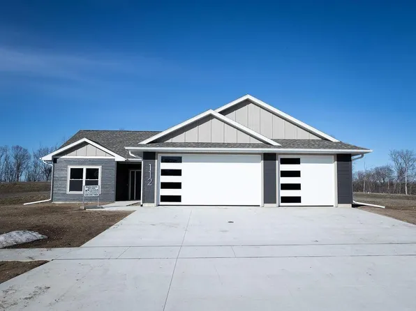 112 Red Fox Trl, Waverly, IA 50677