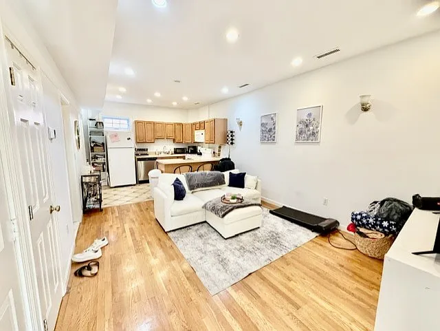 111 Salem St #2