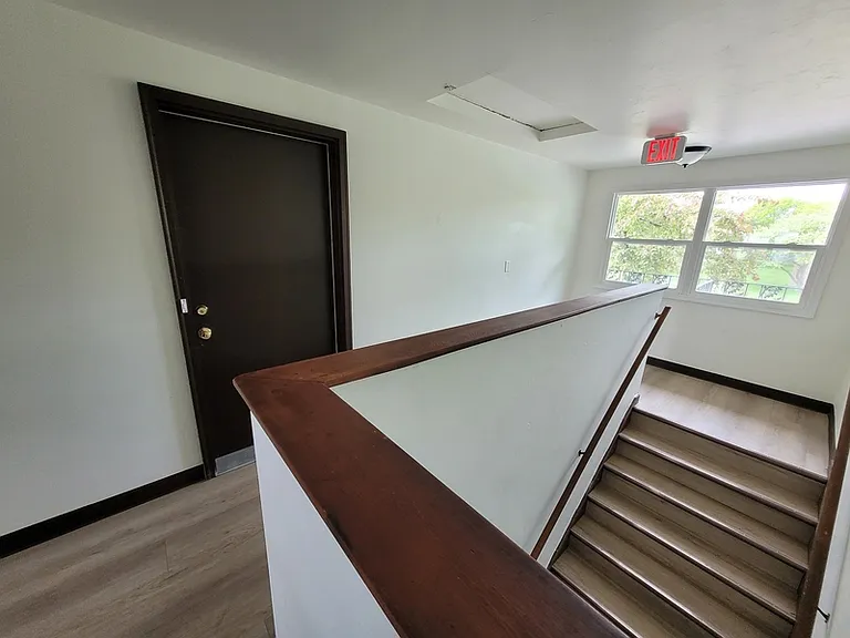 545 Spinnaker Ln #F — Photo 9