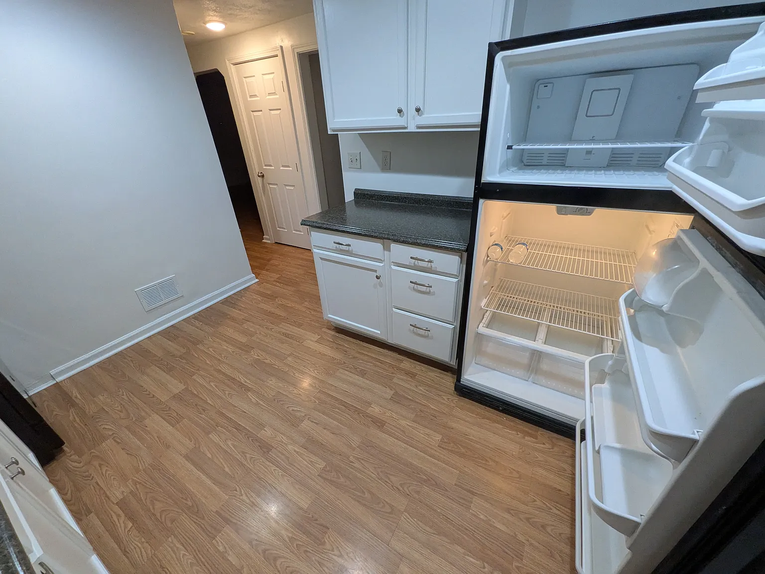 3 bed, 1188 sqft, $1,400 — Photo 4