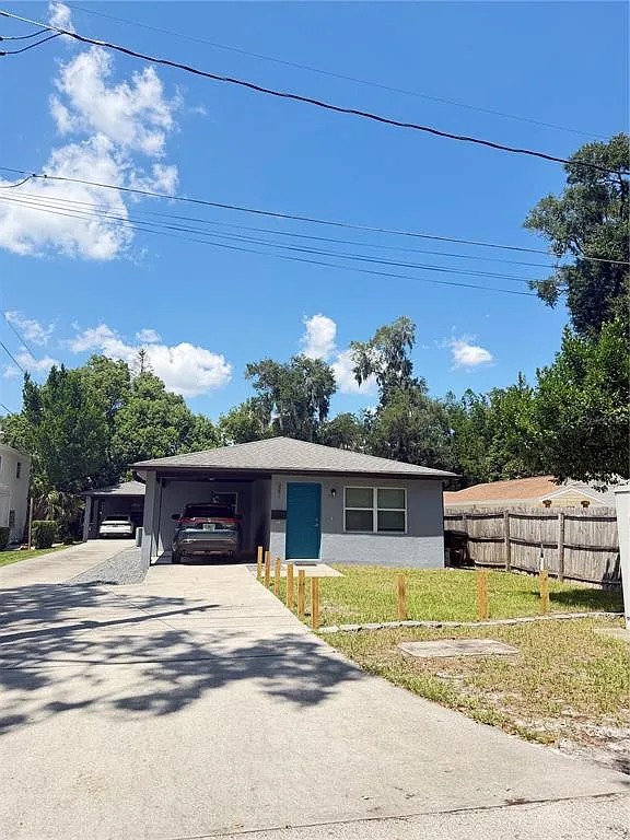 3 bed, 2.0 bath, 1293 sqft, $2,395 — Photo 2