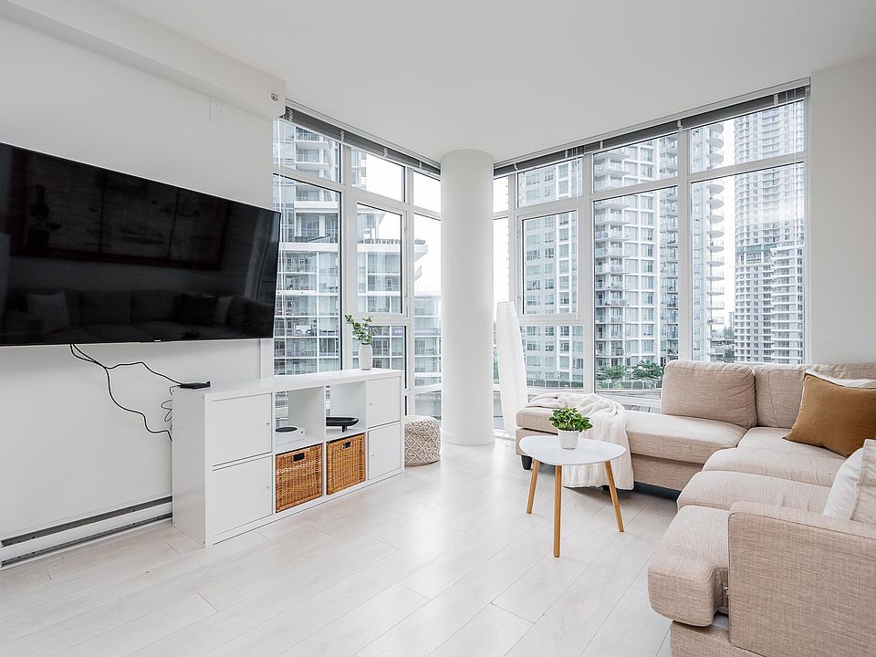 1st image of 691 North Rd #601