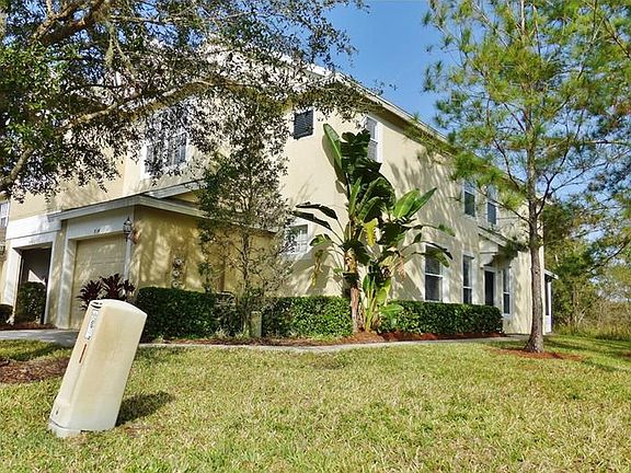 2nd image of 934 Vista Cay Ct