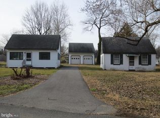 19 Fairfield Ave, Earleville, MD 21919