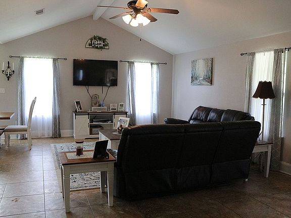 3rd image of 2509 Twin Oaks