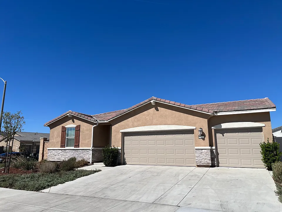 1937 Old Canyon Dr