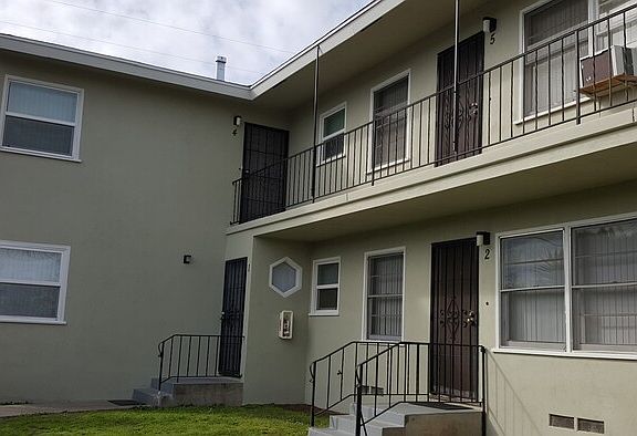 2nd image of 3522 College Ave APT 2