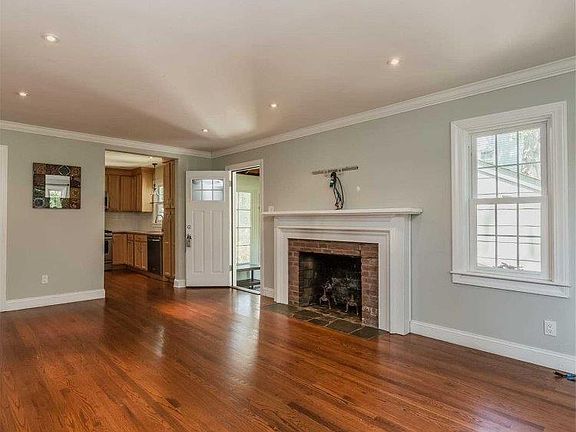 3rd image of 7 Jarvis Ct