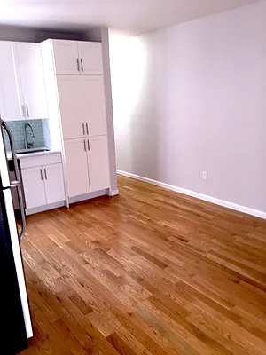 Rented by Evergreen Realty & Investments | media 2