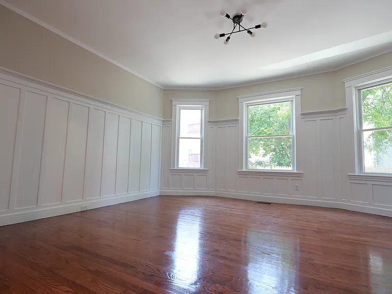37 George St #37 — Photo 8