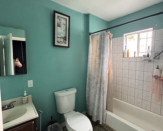 5th image of 214 N Alvarado St #2