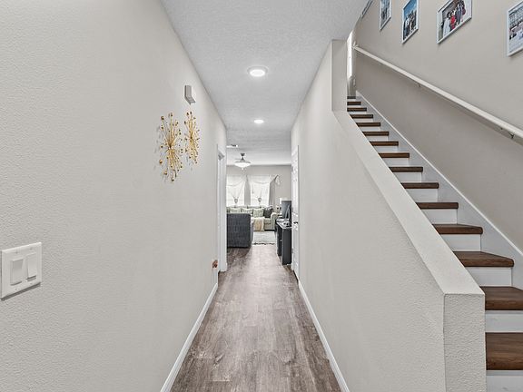 3rd image of 12841 Tannencrest Dr