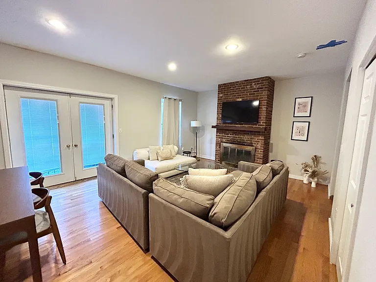 670 Massachusetts Ave #3 — Photo 4