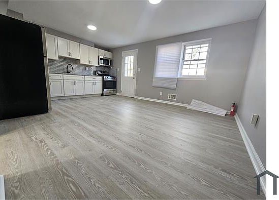 1st image of 6018 Marquette Rd