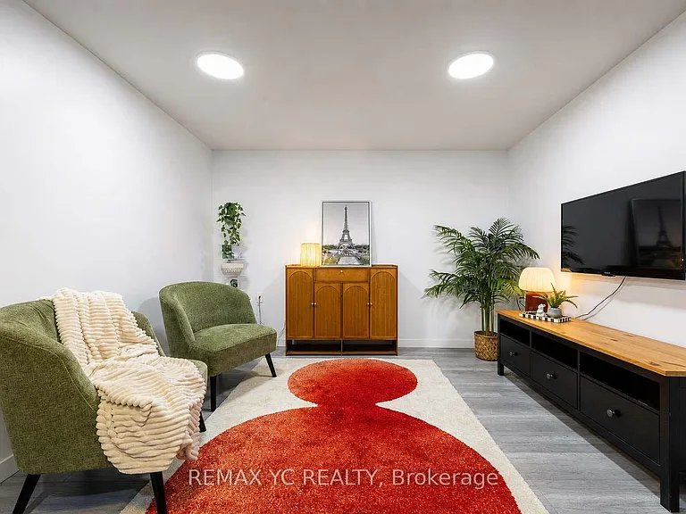 38 Pickett Cres — Photo 15