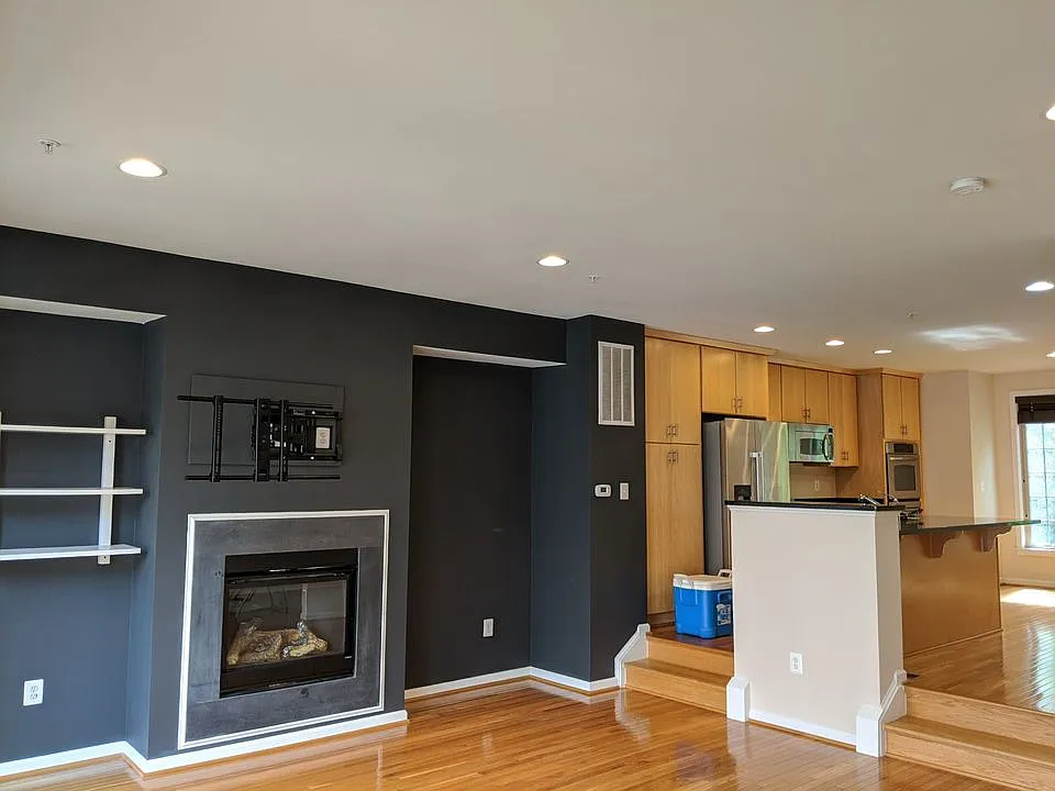 2 bed, 2048 sqft, $3,500 — Photo 4