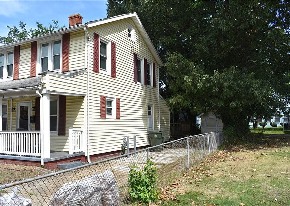 1st image of 759 32nd St