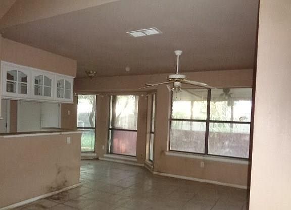 2nd image of 2421 Channing Dr