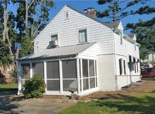 11 Ingraham Ln, Hempstead, NY 11550