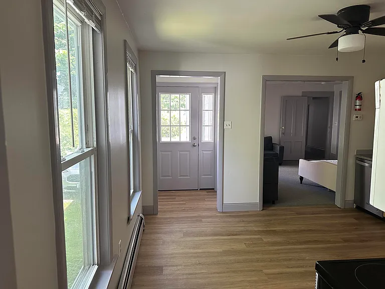 28 Lincoln St #A — Photo 10