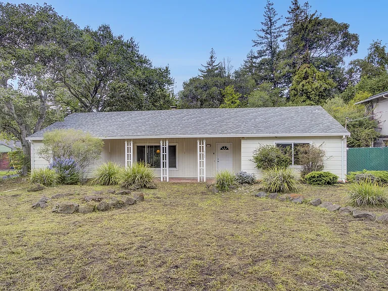 1290 Estudillo Ave — Photo 2
