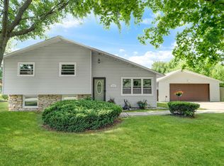 1072 Goss Ave, Menasha, WI 54952