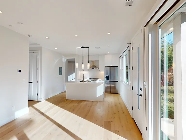 960 Lucky Ave — Photo 23