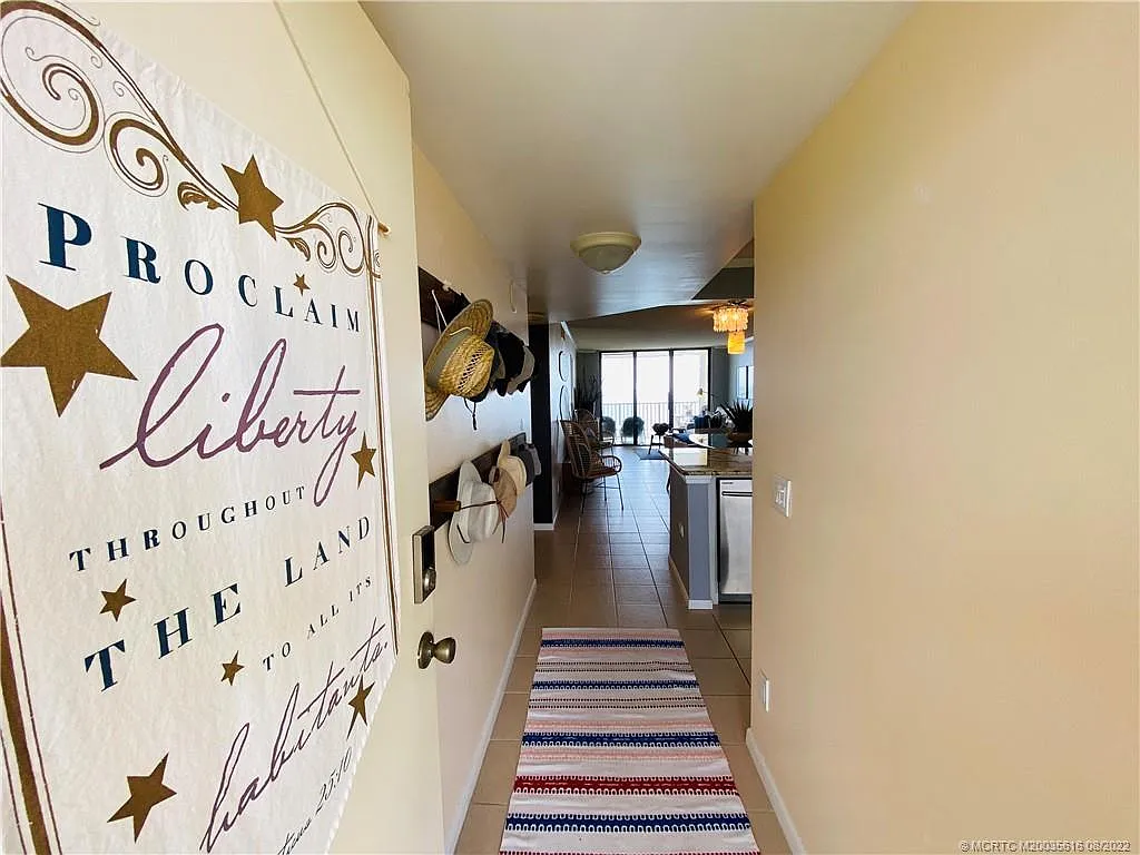 Building Photo - 7380 S Ocean Dr #718A