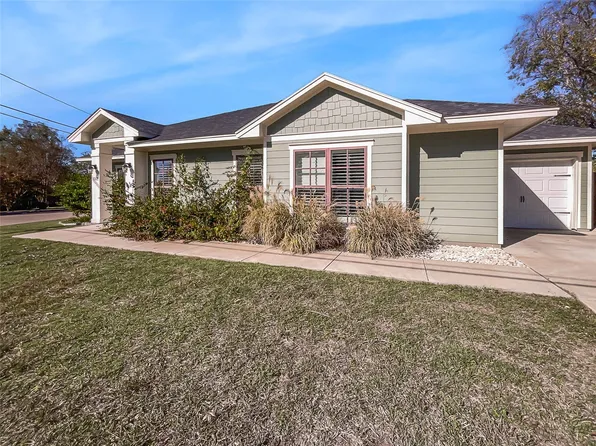 1201 Wyatt St, Waxahachie, TX 75165