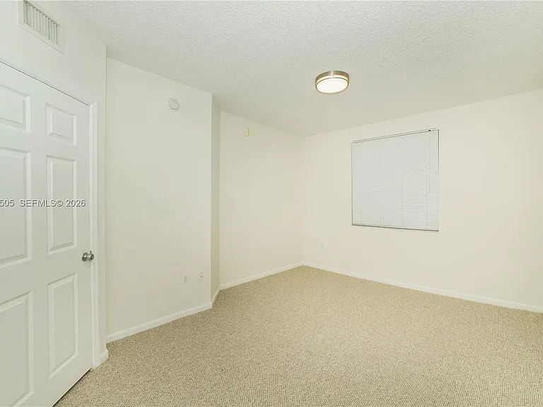 17145 N Bay Rd #4203 — Photo 16