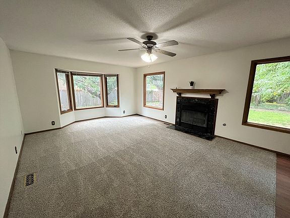 4th image of 9130 W Suncrest St