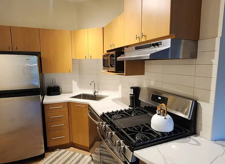 9339 University Cres #11 — Photo 12