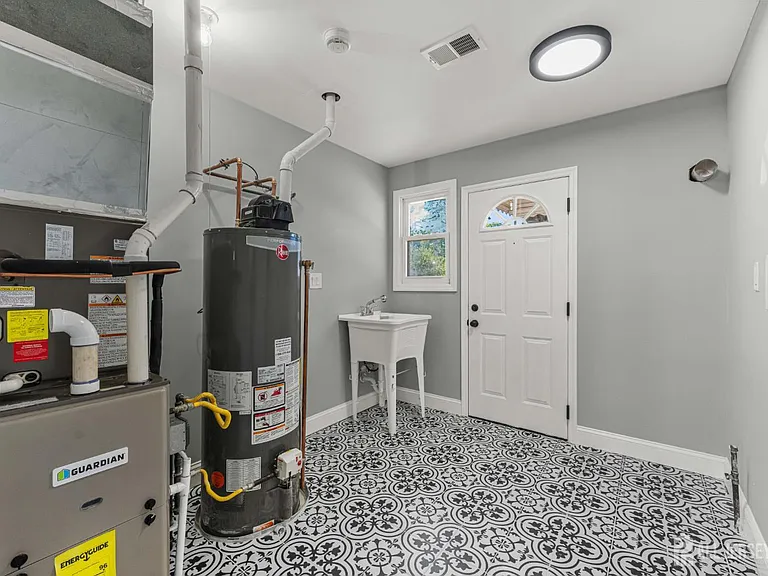 614 Remsen Ave #1 — Photo 22