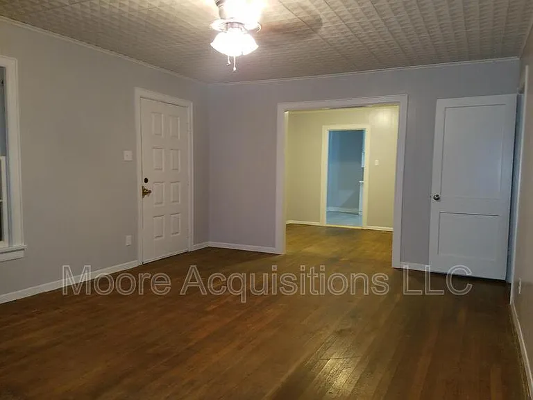 221 Leonard Dr — Photo 21