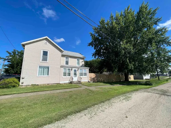 313 N Main St, Pearl City, IL 61062