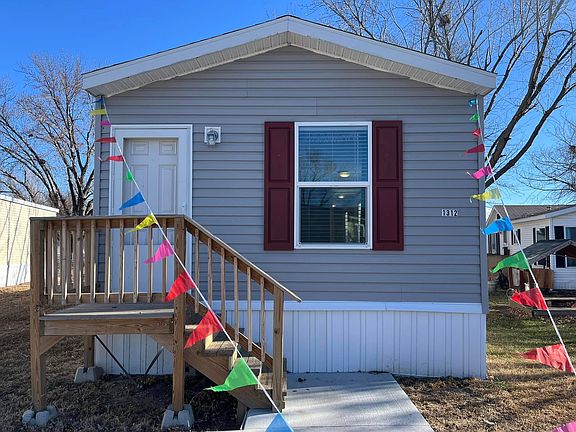 2nd image of 1440 W Plum St #167