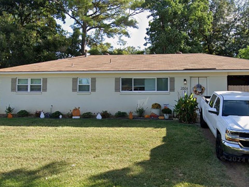 1st image of 2604 Douglas Dr