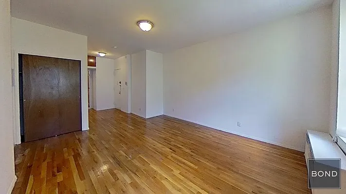 Rented by Bond New York | media 15