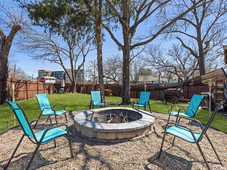 1047 Eldorado Ave — Photo 42