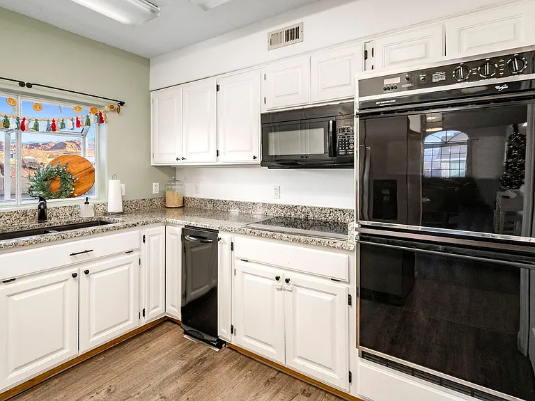 1040 N 1300 W #66 — Photo 17