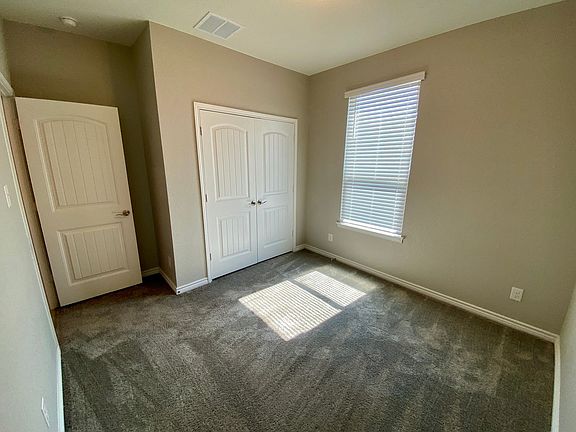 3rd image of 400 Lone Falls Dr