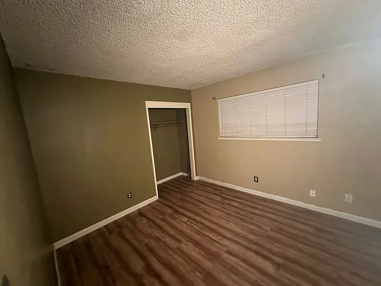 7049 Peachtree Ave — Photo 1