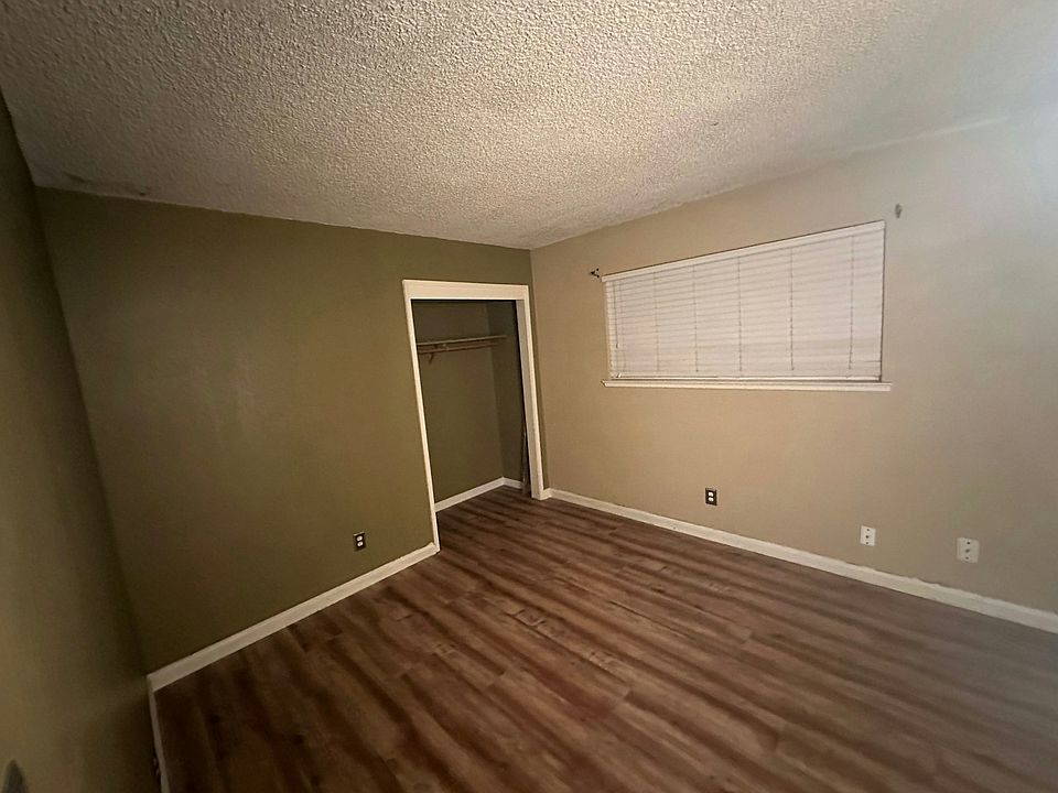1st image of 7049 Peachtree Ave