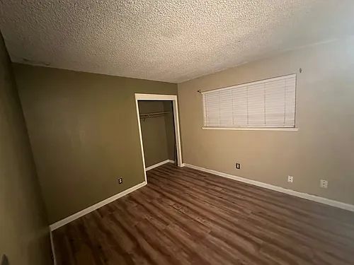 7049 Peachtree Ave Photo 1