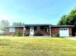 100 Thomas Blvd, McLoud, OK 74851