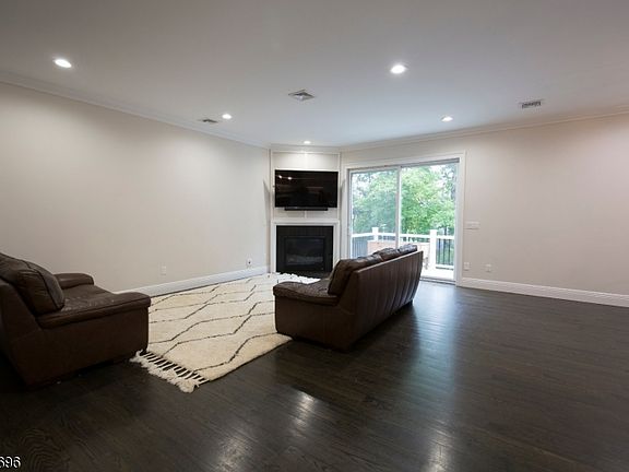 5th image of 9 Upper Mountain Ave Unit A