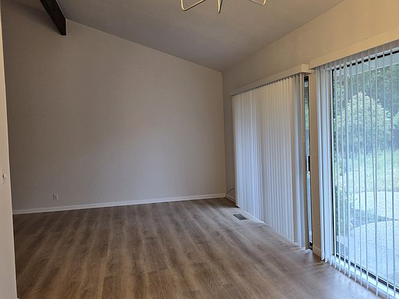 4th image of 6806 Bluffwood Ct