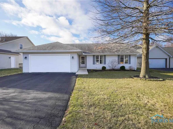 1025 Crystal Ln, Findlay, OH 45840