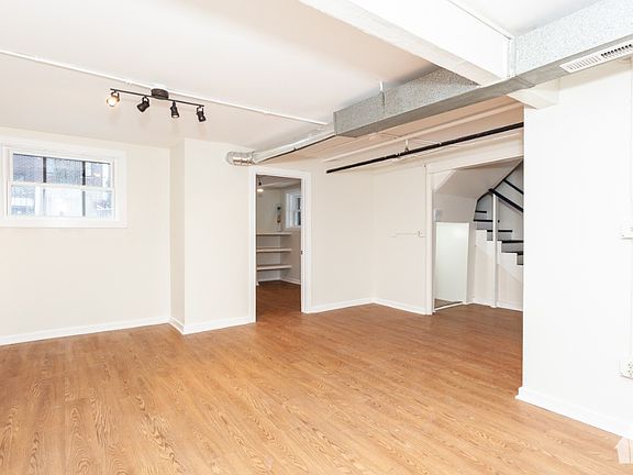 5th image of 4912 N Troy St #G