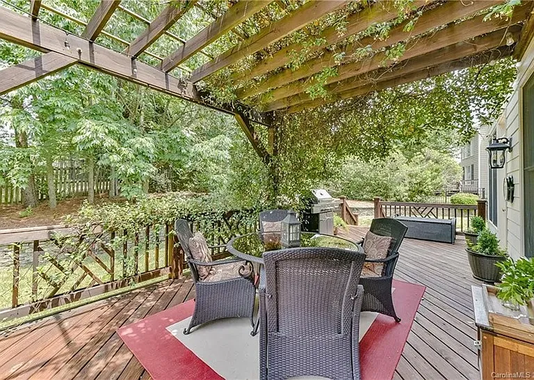 2531 Arden Gate Ln — Photo 25